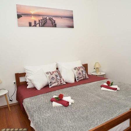 Apartment Antonio Zara Esterno foto