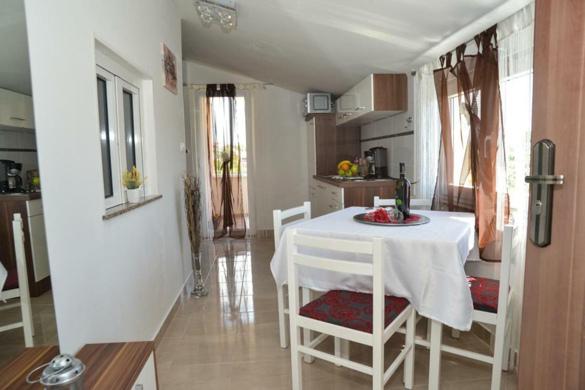 Apartment Antonio Zara Esterno foto