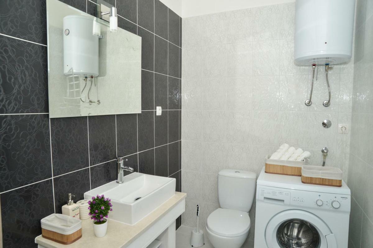 Apartment Antonio Zara Esterno foto