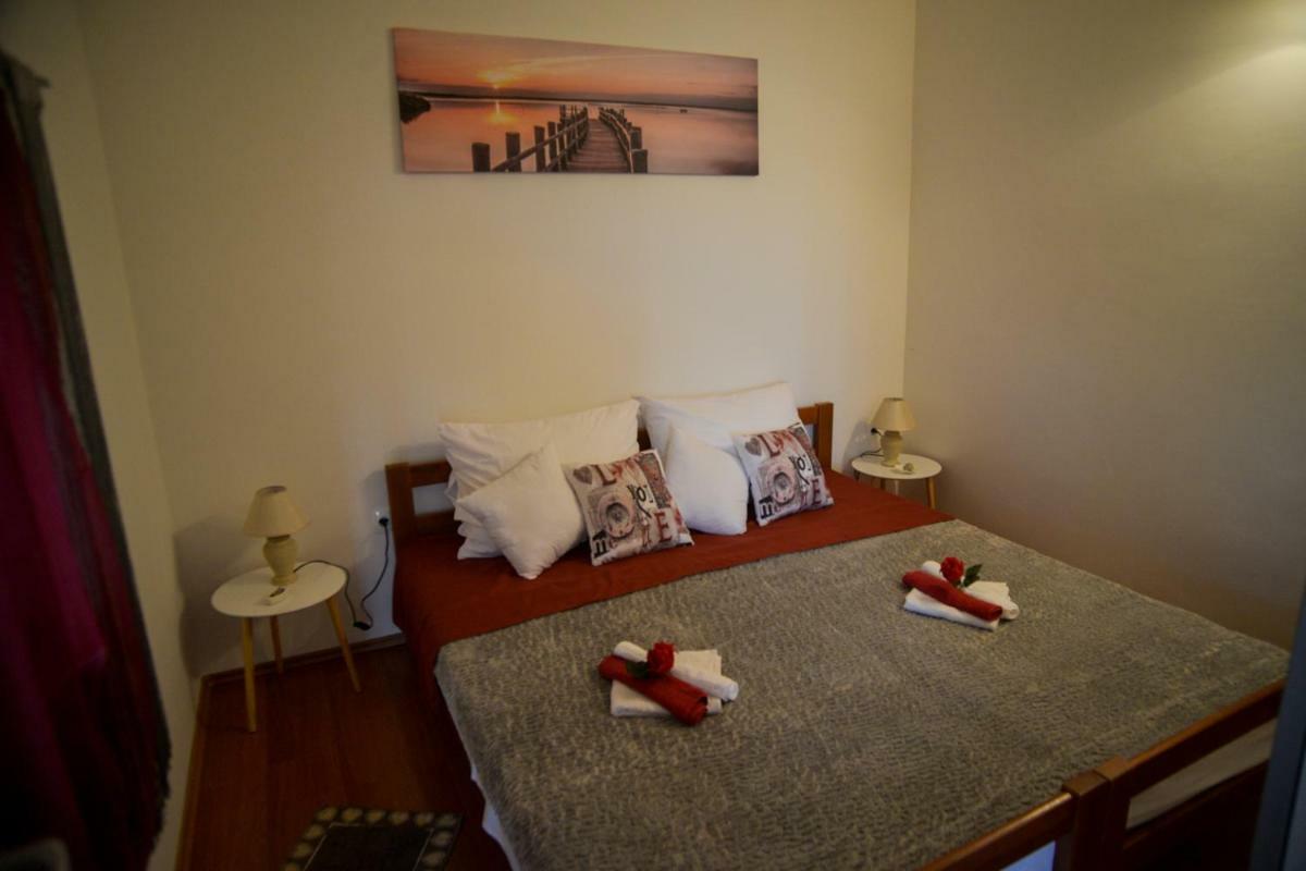 Apartment Antonio Zara Esterno foto