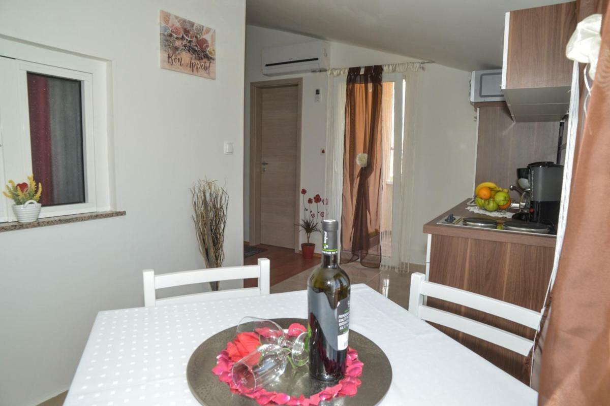 Apartment Antonio Zara Esterno foto