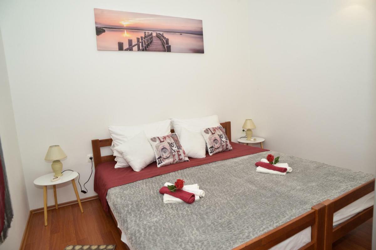 Apartment Antonio Zara Esterno foto