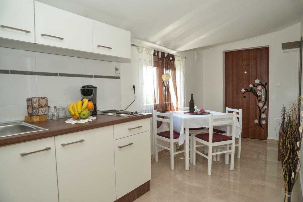 Apartment Antonio Zara Esterno foto