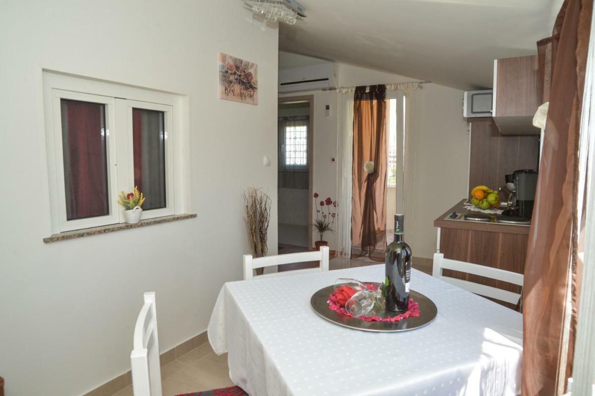 Apartment Antonio Zara Esterno foto